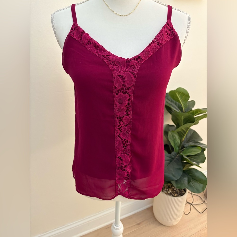 Y2K New York & Company fuschia Lace Fitted Camisole